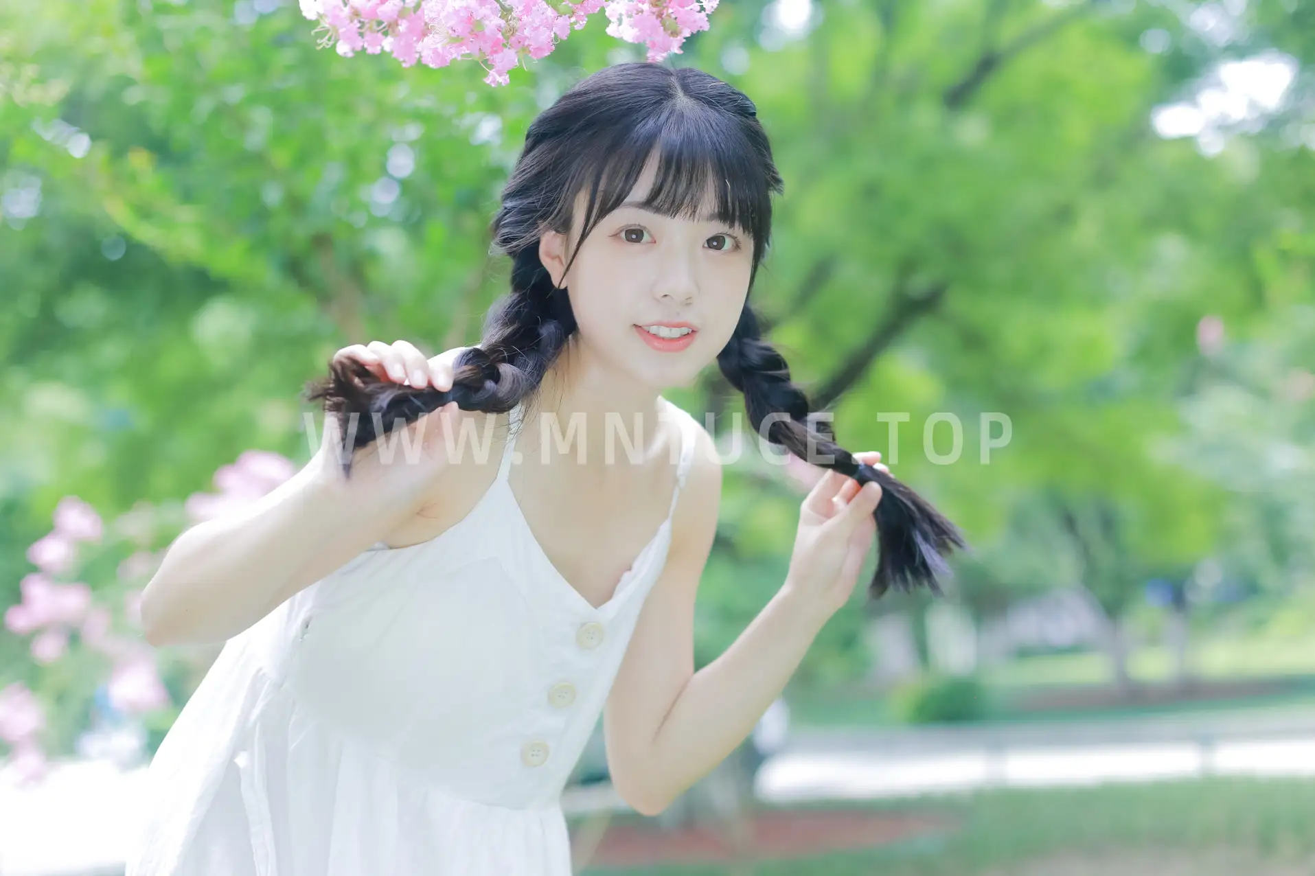 [YITUYU] 2022.08.15 Vol.1708 – Mountains and plains Cute bubbles#[28P]-18